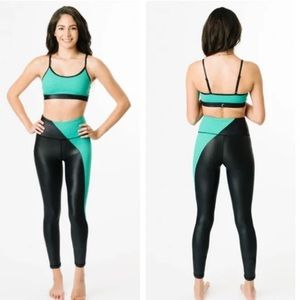 ZYIA Active Jade River Stone Metallic Light n Tight Hi-Rise Size 6-8